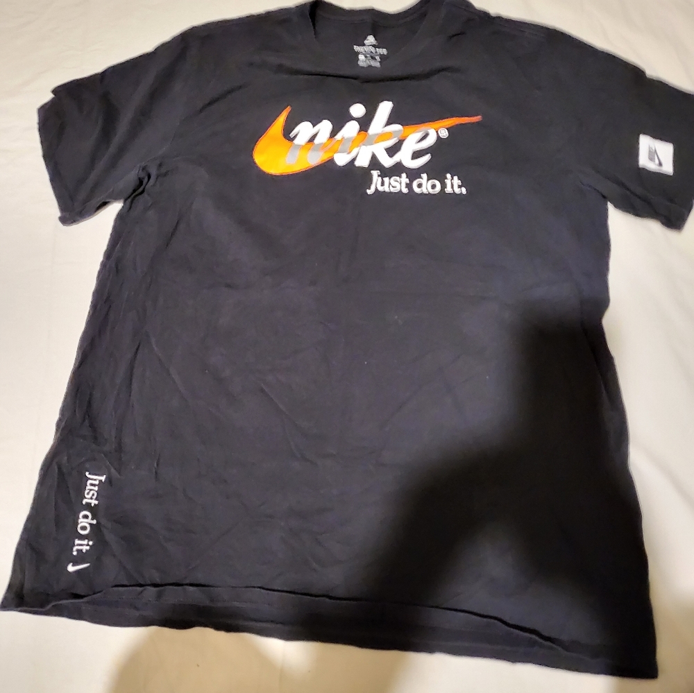 Nike tee Black